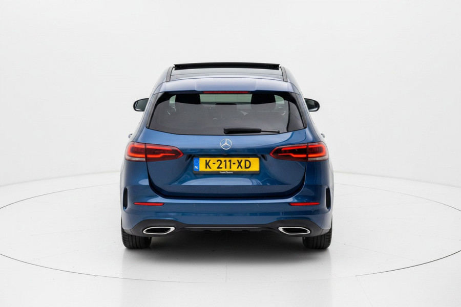 Mercedes-Benz B-Klasse 180 Business Solution AMG Pano/Sfeer/Camera/Memory