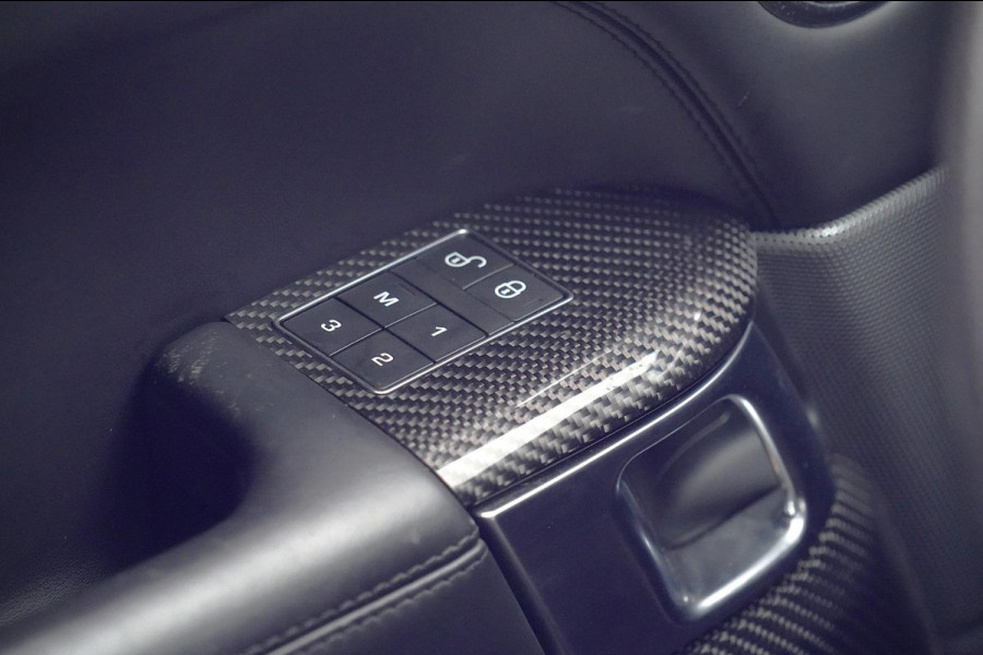 Land Rover Range Rover Sport 5.0 V8 SC SVR / Carbon / 575 pk / Head-Up / Meridian / Camera / Luchtvering