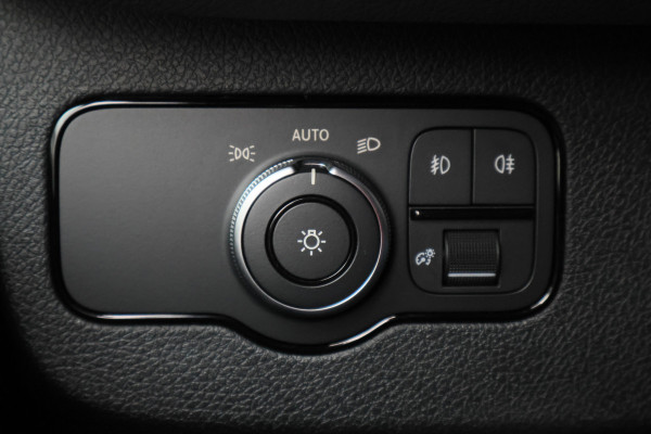 Mercedes-Benz Sprinter 319 CDI L2H2 Select 3-Zits, LED, Camera, Apple Carplay, Standkachel, PDC