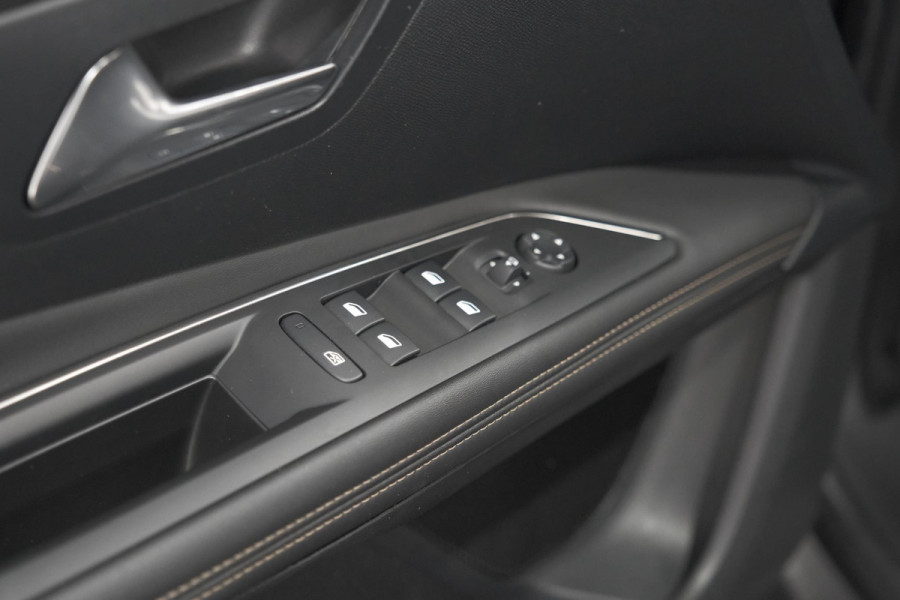 Peugeot 3008 PureTech 130 EAT8 GT | Camera | Dodehoekdetectie | Adaptieve Cruise Control