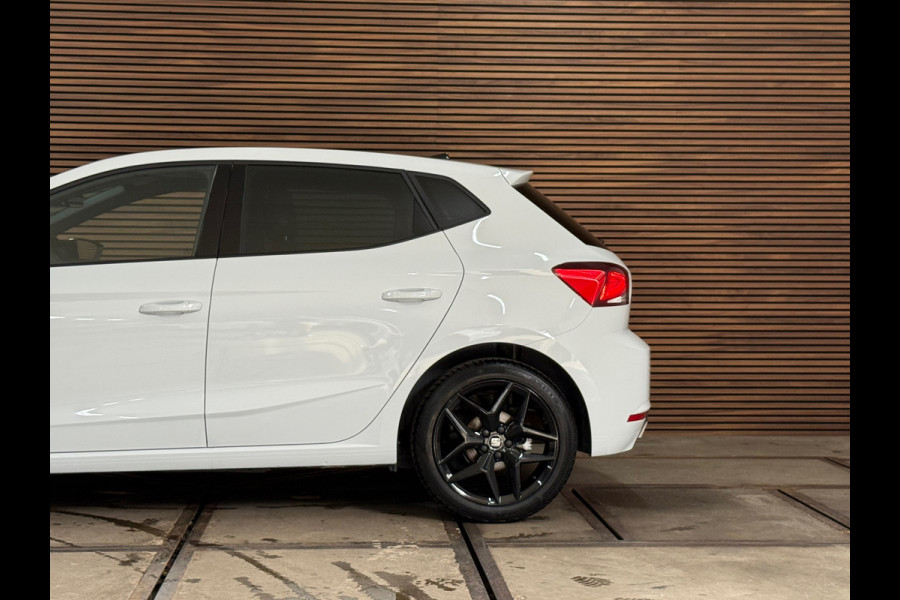 Seat Ibiza 1.0 EcoTSI FR Black Edition DSG|115PK|FULL LED|Facelift|Virtual| Navi | ACC | CarPlay | 17" | PDC v + a | Carplay