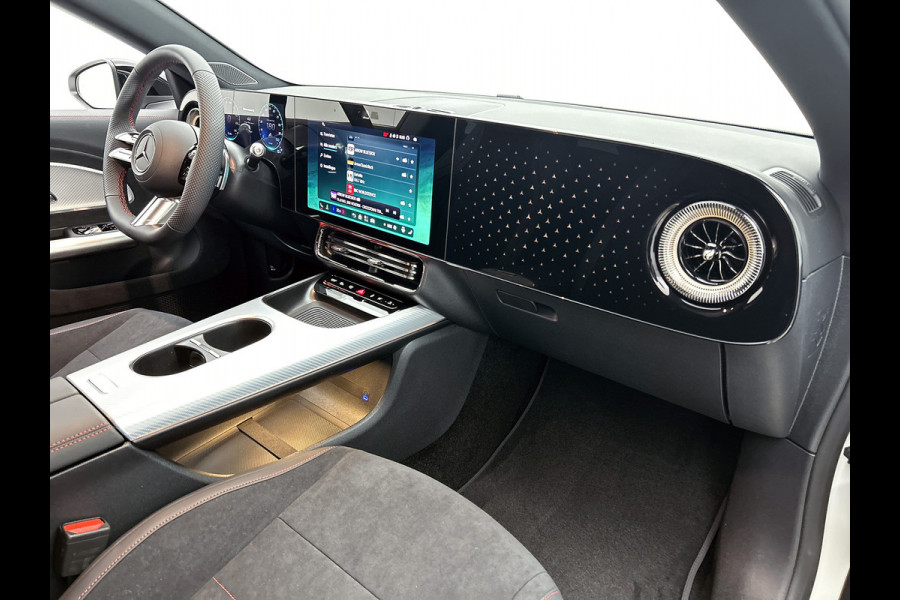 Mercedes-Benz CLA-Klasse Shooting Brake 250+ Business Solution AMG 85 kWh | Nightpakket | Trekhaak | Vast panoramadak |Sportstoelen | Massagefunctie | Warmtewerend, donkergetint glas | 18 inch vijfspaaks lichtmetalen AMG-velgen |