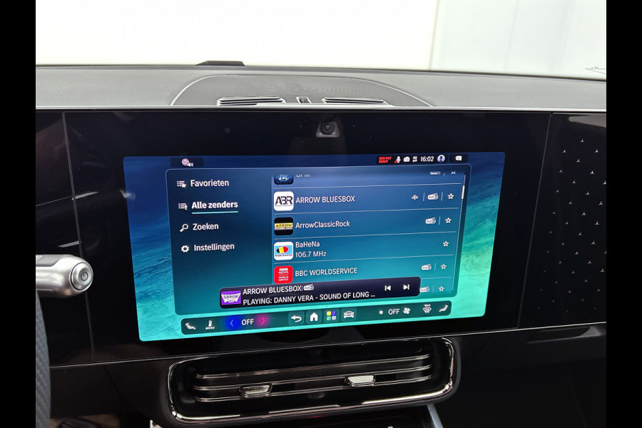 Mercedes-Benz CLA-Klasse Shooting Brake 250+ Business Solution AMG 85 kWh | Nightpakket | Trekhaak | Vast panoramadak |Sportstoelen | Massagefunctie | Warmtewerend, donkergetint glas | 18 inch vijfspaaks lichtmetalen AMG-velgen |