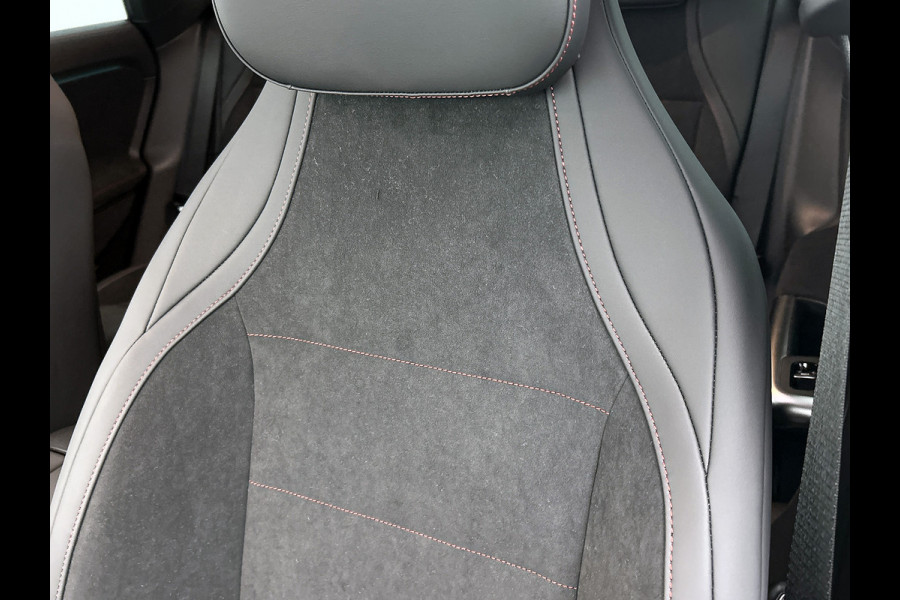 Mercedes-Benz CLA-Klasse Shooting Brake 250+ Business Solution AMG 85 kWh | Nightpakket | Trekhaak | Vast panoramadak |Sportstoelen | Massagefunctie | Warmtewerend, donkergetint glas | 18 inch vijfspaaks lichtmetalen AMG-velgen |