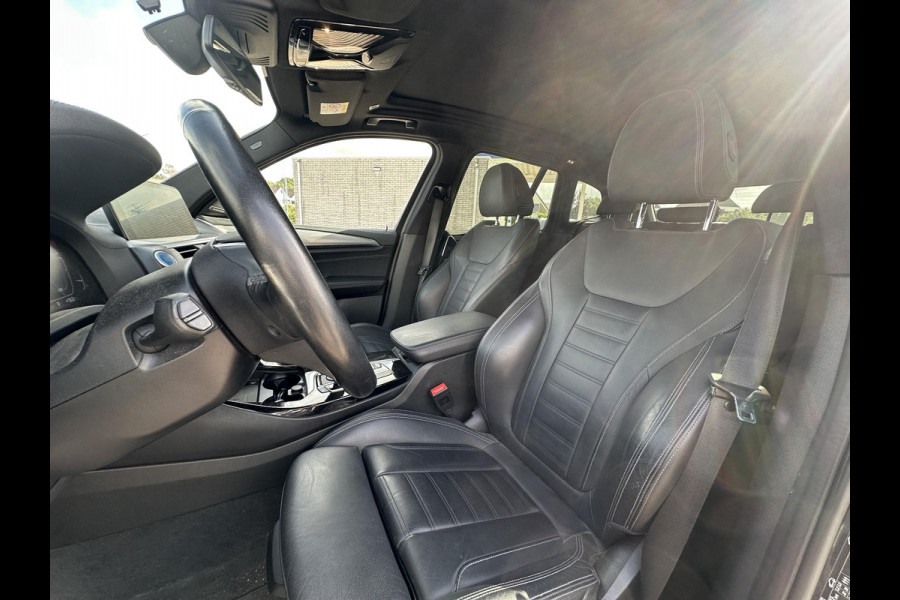 BMW iX3 High Executive 80 kWh Nieuw binnen, meer foto’s volgen nog | Panoramadak | Stoelverwarming | 360 graden camera |  Bestuurdersstoel Met Geheugen | Keyless entry | Sportstoelen | Head Up Display