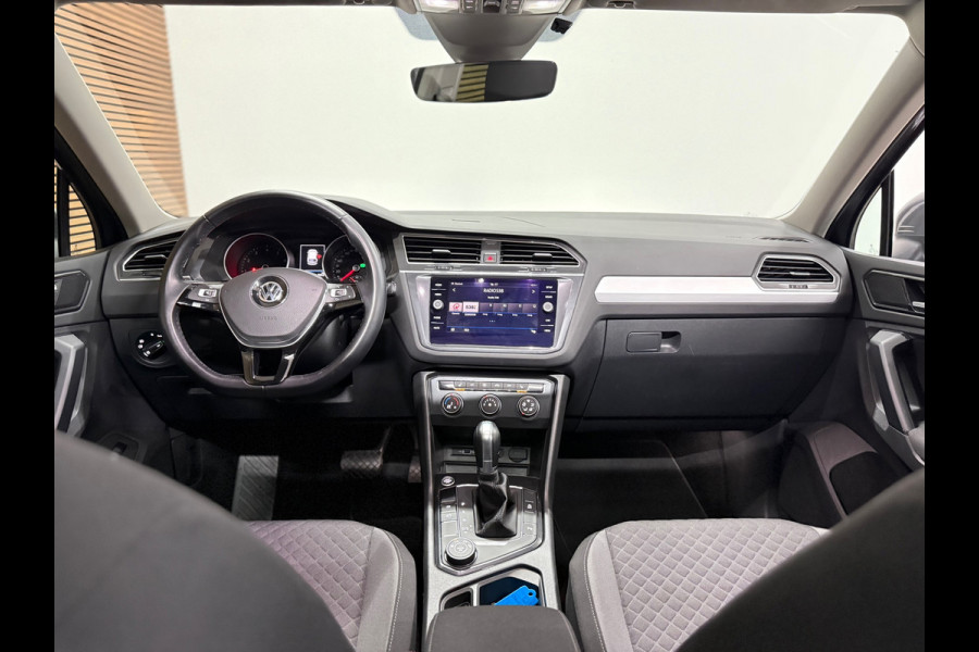 Volkswagen Tiguan 2.0 TSI 4Motion R-Line | Panorama | Keyless | LED | Elektrische Trekhaak | Winterpakket | 2018