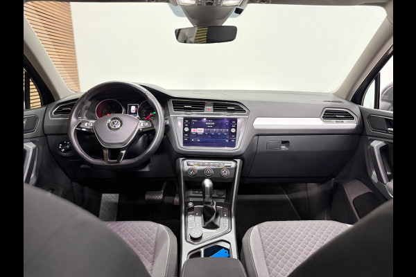 Volkswagen Tiguan 2.0 TSI 4Motion R-Line | Panorama | Keyless | LED | Elektrische Trekhaak | Winterpakket | 2018