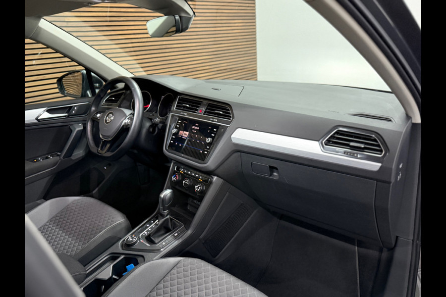 Volkswagen Tiguan 2.0 TSI 4Motion R-Line | Panorama | Keyless | LED | Elektrische Trekhaak | Winterpakket | 2018