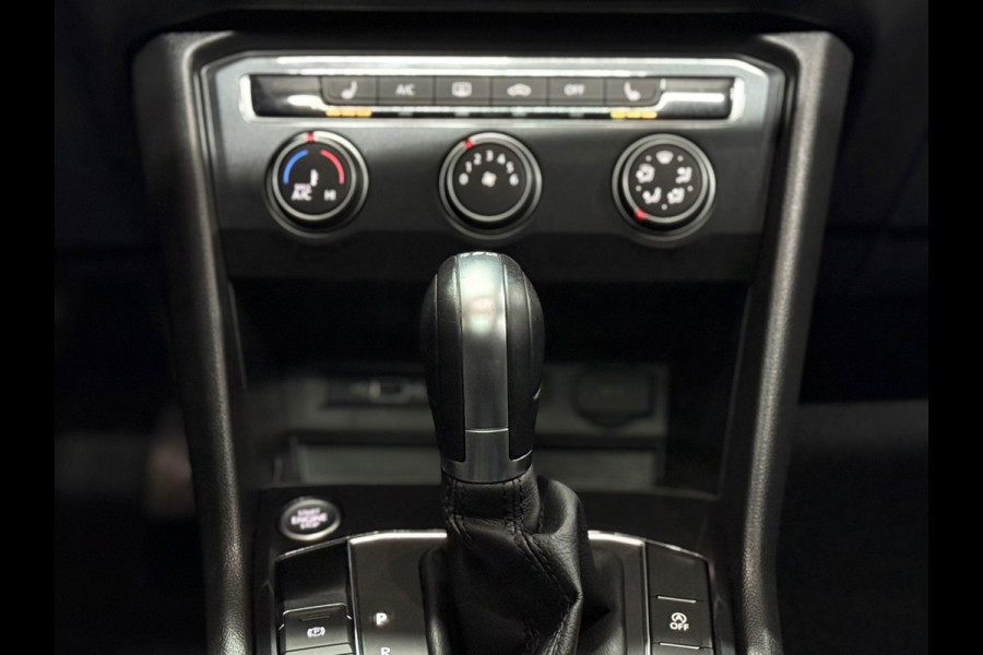 Volkswagen Tiguan 2.0 TSI 4Motion R-Line | Panorama | Keyless | LED | Elektrische Trekhaak | Winterpakket | 2018