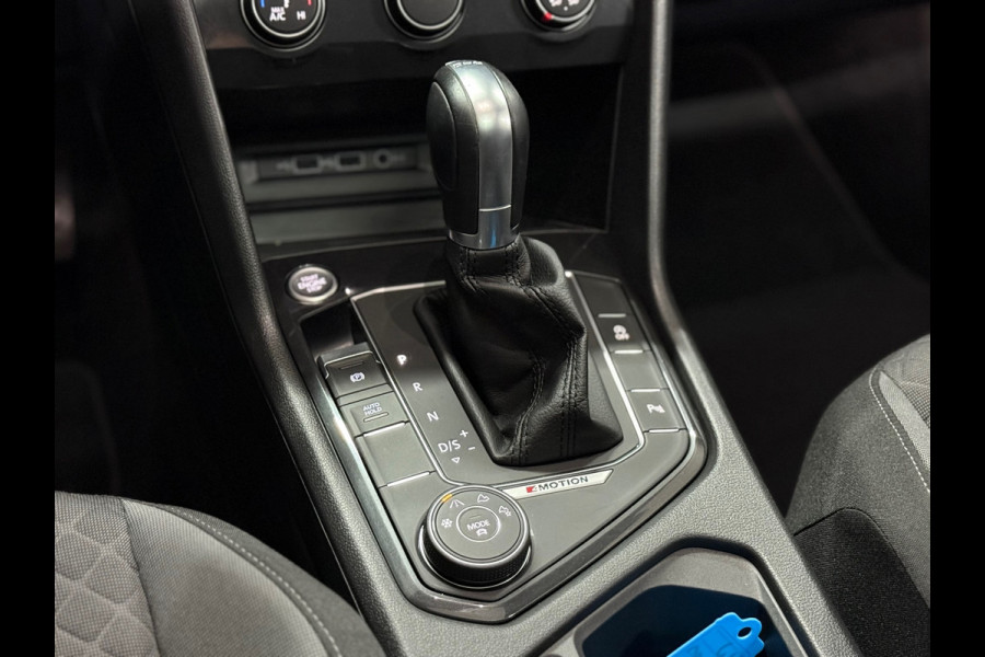 Volkswagen Tiguan 2.0 TSI 4Motion R-Line | Panorama | Keyless | LED | Elektrische Trekhaak | Winterpakket | 2018