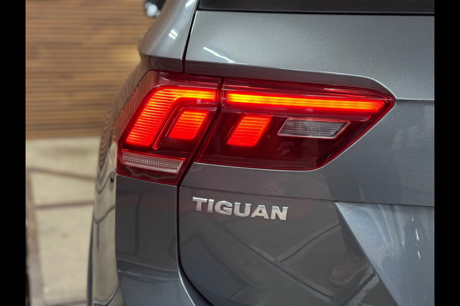 Volkswagen Tiguan 2.0 TSI 4Motion R-Line | Panorama | Keyless | LED | Elektrische Trekhaak | Winterpakket | 2018