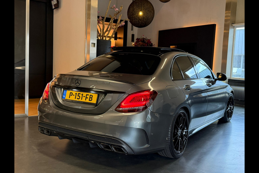 Mercedes-Benz C-Klasse 300 250PK AMG Night full option dealer onderhouden EQ