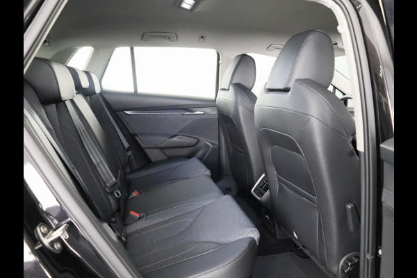 Škoda Elroq 60 Business Edition - Tour 204pk | Trekhaak | 20 inch | Stoelverwarming | Adaptive Cruise Control | Blind Spot