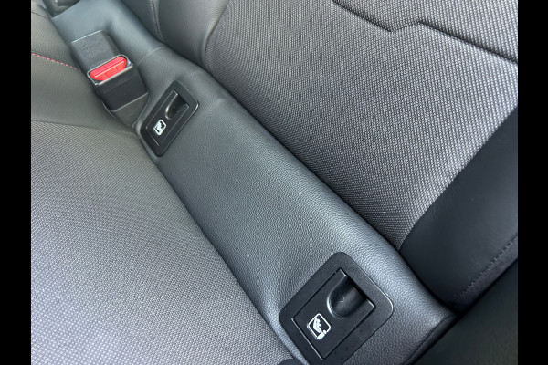 Toyota Corolla 1.8 Hybrid Executive Trekh NL-Auto Rijklaarprijs!