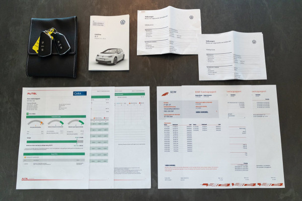 Volkswagen ID.3 First Plus 58 kWh Soh 89% I Panoramadak I Trekhaak I Cruise I Camera I Ergo Active I Zeer netjes