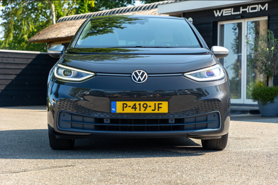 Volkswagen ID.3 First Plus 58 kWh Soh 89% I Panoramadak I Trekhaak I Cruise I Camera I Ergo Active I Zeer netjes