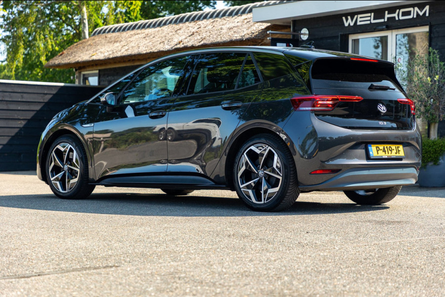 Volkswagen ID.3 First Plus 58 kWh Soh 89% I Panoramadak I Trekhaak I Cruise I Camera I Ergo Active I Zeer netjes