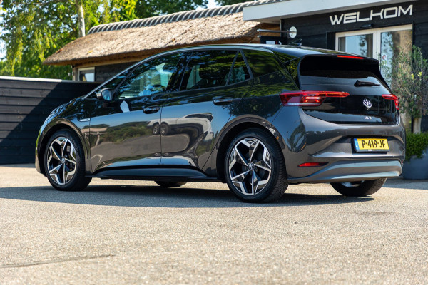 Volkswagen ID.3 First Plus 58 kWh Soh 89% I Panoramadak I Trekhaak I Cruise I Camera I Ergo Active I Zeer netjes