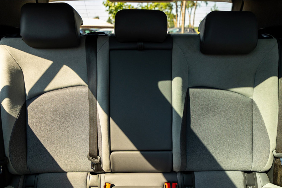 Volkswagen ID.3 First Plus 58 kWh Soh 89% I Panoramadak I Trekhaak I Cruise I Camera I Ergo Active I Zeer netjes