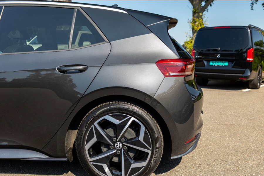 Volkswagen ID.3 First Plus 58 kWh Soh 89% I Panoramadak I Trekhaak I Cruise I Camera I Ergo Active I Zeer netjes