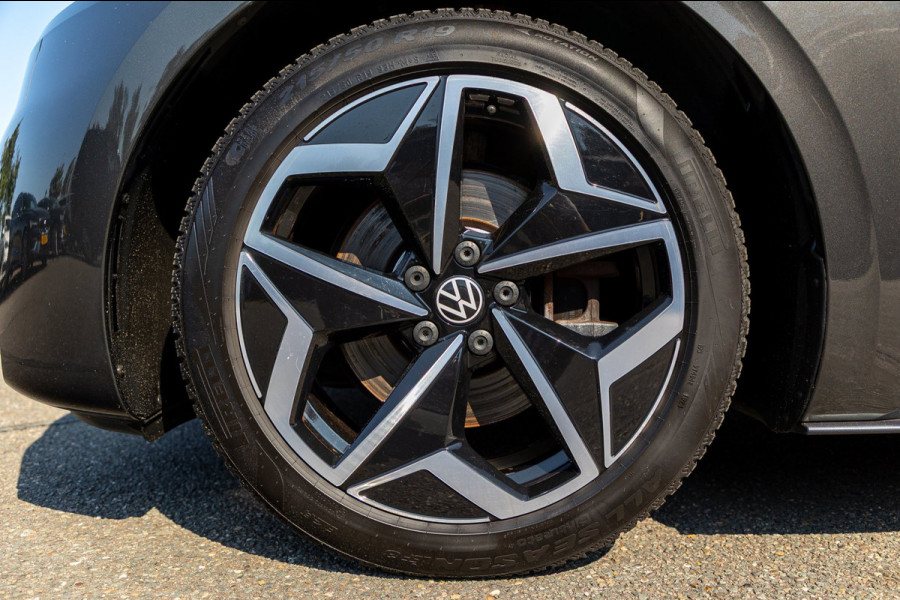 Volkswagen ID.3 First Plus 58 kWh Soh 89% I Panoramadak I Trekhaak I Cruise I Camera I Ergo Active I Zeer netjes