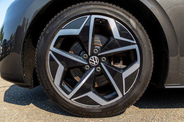 Volkswagen ID.3 First Plus 58 kWh Soh 89% I Panoramadak I Trekhaak I Cruise I Camera I Ergo Active I Zeer netjes