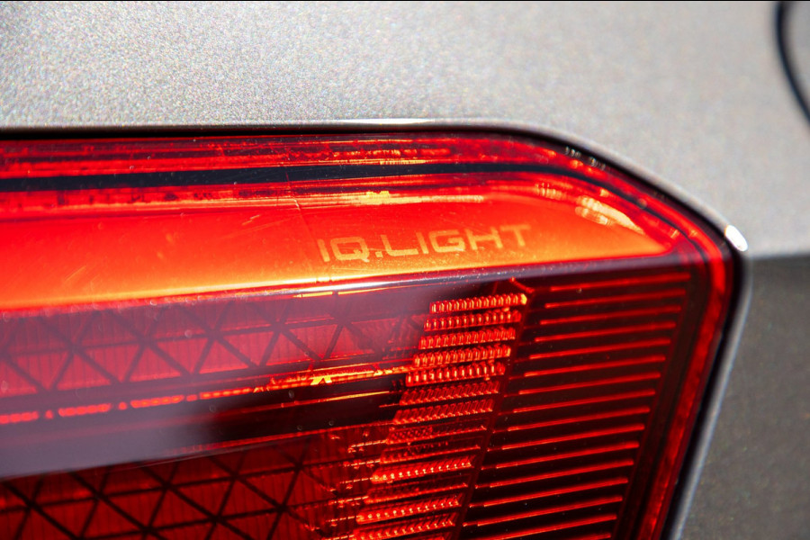 Volkswagen ID.3 First Plus 58 kWh Soh 89% I Panoramadak I Trekhaak I Cruise I Camera I Ergo Active I Zeer netjes