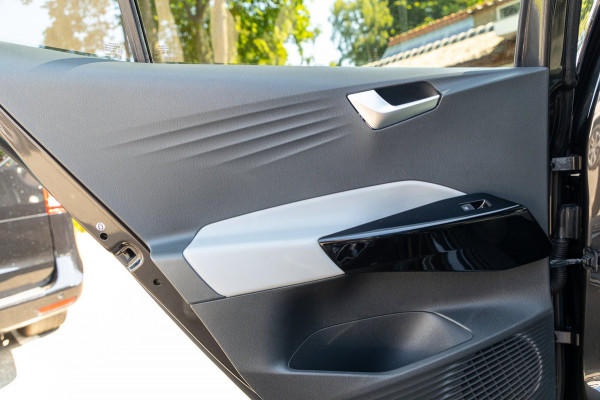Volkswagen ID.3 First Plus 58 kWh Soh 89% I Panoramadak I Trekhaak I Cruise I Camera I Ergo Active I Zeer netjes