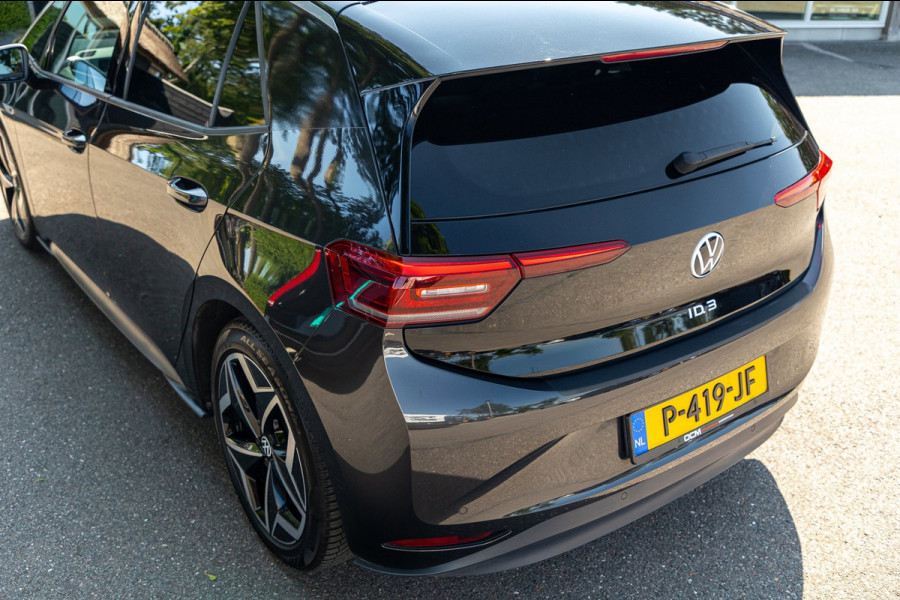 Volkswagen ID.3 First Plus 58 kWh Soh 89% I Panoramadak I Trekhaak I Cruise I Camera I Ergo Active I Zeer netjes