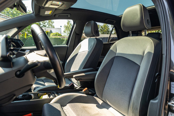 Volkswagen ID.3 First Plus 58 kWh Soh 89% I Panoramadak I Trekhaak I Cruise I Camera I Ergo Active I Zeer netjes