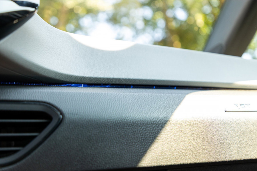 Volkswagen ID.3 First Plus 58 kWh Soh 89% I Panoramadak I Trekhaak I Cruise I Camera I Ergo Active I Zeer netjes