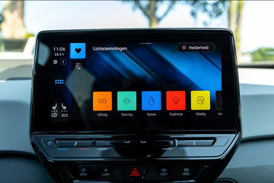 Volkswagen ID.3 First Plus 58 kWh Soh 89% I Panoramadak I Trekhaak I Cruise I Camera I Ergo Active I Zeer netjes
