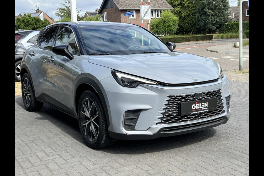 Lexus LBX 1.5 Hybrid Emotion Tech Pack | Leer, Elektrische achterklep, Keyless, Stoel + Stuurverwarming, 18 inch, Privacy glass