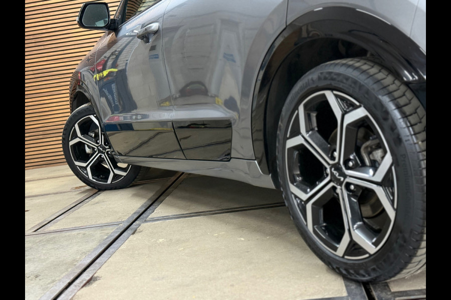 Kia Niro 1.6 GDi HEV Mild-Hybrid DynamicPlusLine | Cruise adapt. | Camera | 18Inch | Winterpakket | Design pakket Black |