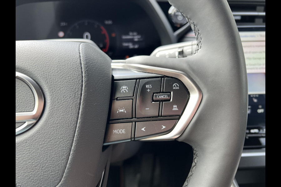 Lexus LBX 1.5 Hybrid Emotion Tech Pack | Leer, Elektrische achterklep, Keyless, Stoel + Stuurverwarming, 18 inch, Privacy glass