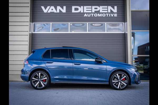 Volkswagen Golf 8.5 1.5 eHybrid GTE - Pano l HUD l Trekhaak l 360cam