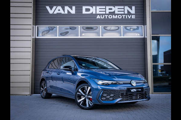 Volkswagen Golf 8.5 1.5 eHybrid GTE - Pano l HUD l Trekhaak l 360cam