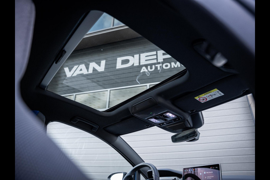Volkswagen Golf 8.5 1.5 eHybrid GTE - Pano l HUD l Trekhaak l 360cam