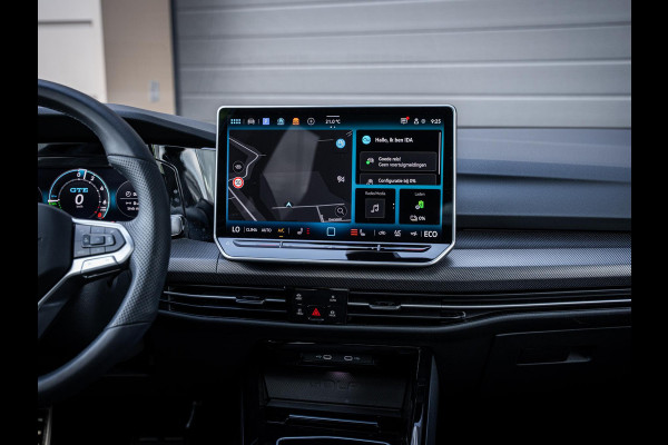 Volkswagen Golf 8.5 1.5 eHybrid GTE - Pano l HUD l Trekhaak l 360cam