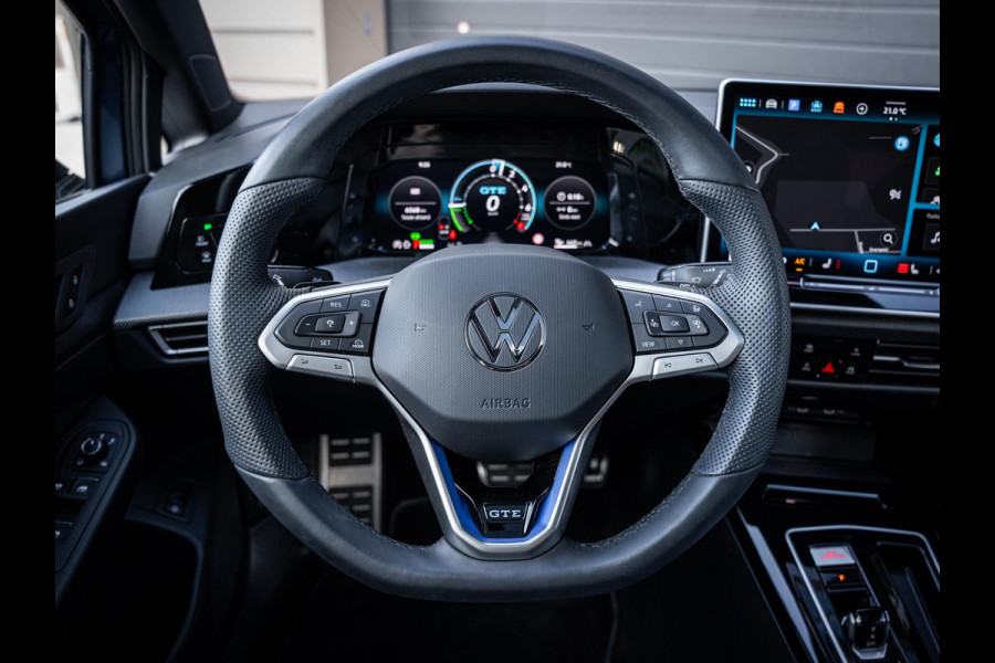 Volkswagen Golf 8.5 1.5 eHybrid GTE - Pano l HUD l Trekhaak l 360cam
