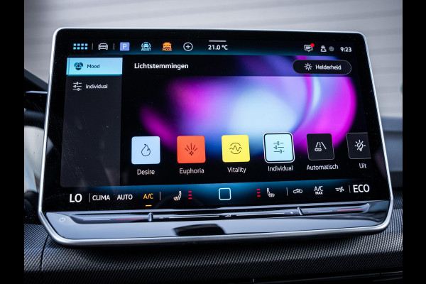 Volkswagen Golf 8.5 1.5 eHybrid GTE - Pano l HUD l Trekhaak l 360cam