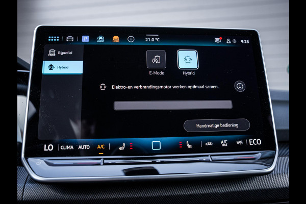 Volkswagen Golf 8.5 1.5 eHybrid GTE - Pano l HUD l Trekhaak l 360cam