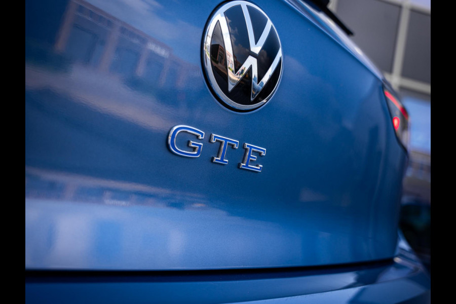 Volkswagen Golf 8.5 1.5 eHybrid GTE - Pano l HUD l Trekhaak l 360cam