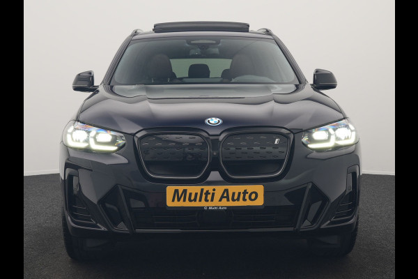 BMW iX3 M Sport High Executive 80 kWh 286pk Dealer O.H. SOH 95% | Trekhaak Af Fabriek | Panodak | Head Up | 360 Camera | Harman / Kardon | Lederen Sportstoelen Memory & Verwarmd | Keyless | Blis | Sfeerverlichting | 20"L.M | Adaptive LED |
