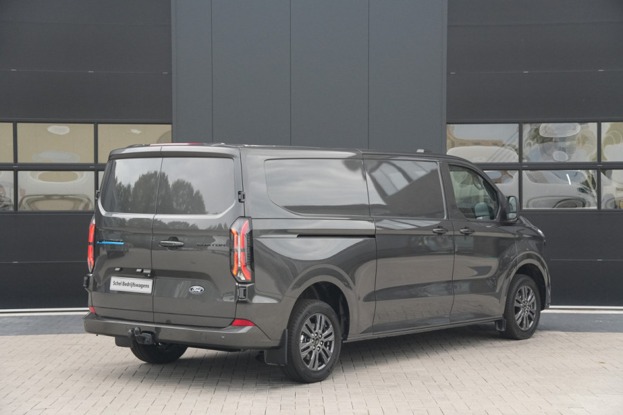 Ford E-Transit Custom 340 L2H1 Limited 71 kWh 218pk - AGR Bestuurdersstoel - Trekhaak - ACC - B&O - Navi - Stoel/Stuurverwarming - 360 Camera - Blinds