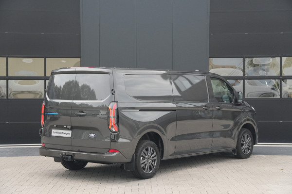 Ford E-Transit Custom 340 L2H1 Limited 71 kWh 218pk - AGR Bestuurdersstoel - Trekhaak - ACC - B&O - Navi - Stoel/Stuurverwarming - 360 Camera - Blinds