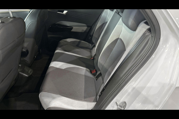 Volkswagen ID.3 First Plus 58 kWh Navigatie,stoelverwarming ,cruise controll, appconnect