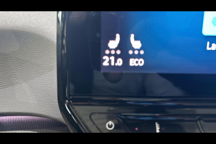 Volkswagen ID.3 First Plus 58 kWh Navigatie,stoelverwarming ,cruise controll, appconnect
