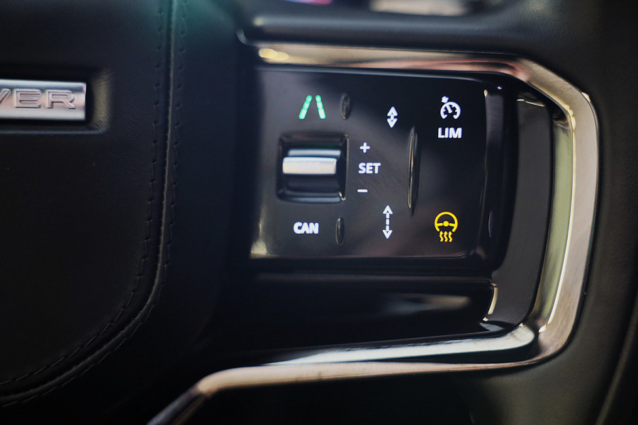 Land Rover Range Rover Velar 3.0 P400 AWD Dynamic SE MHEV / Batumi Gold / Acc / Lane Assist / Dode Hoek / 360 Camera / Leder /Pano