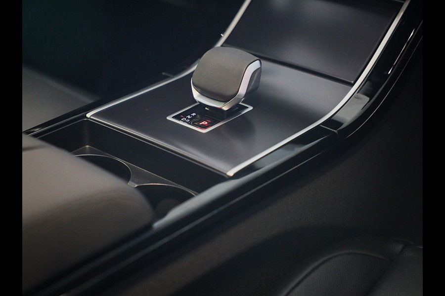 Land Rover Range Rover Velar 3.0 P400 AWD Dynamic SE MHEV / Batumi Gold / Acc / Lane Assist / Dode Hoek / 360 Camera / Leder /Pano